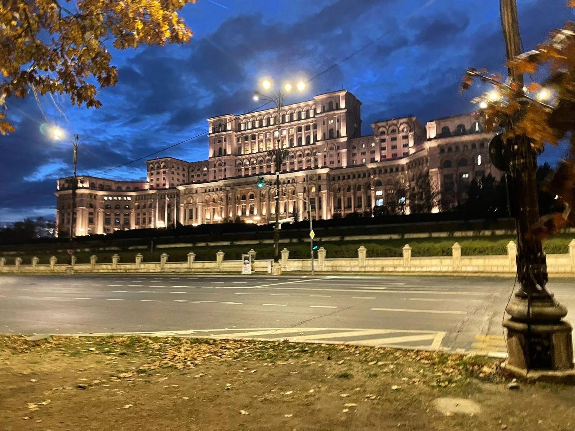 Apartament Zona Marriott-Palatul Parlamentului Bucharest Exterior photo